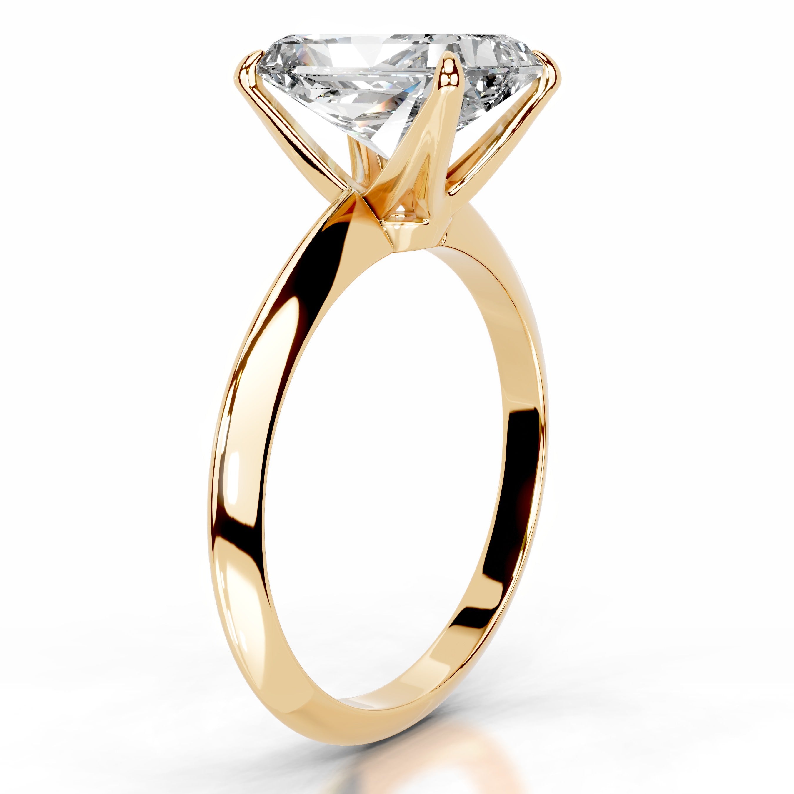 Evie Moissanite Ring - 18K Yellow Gold