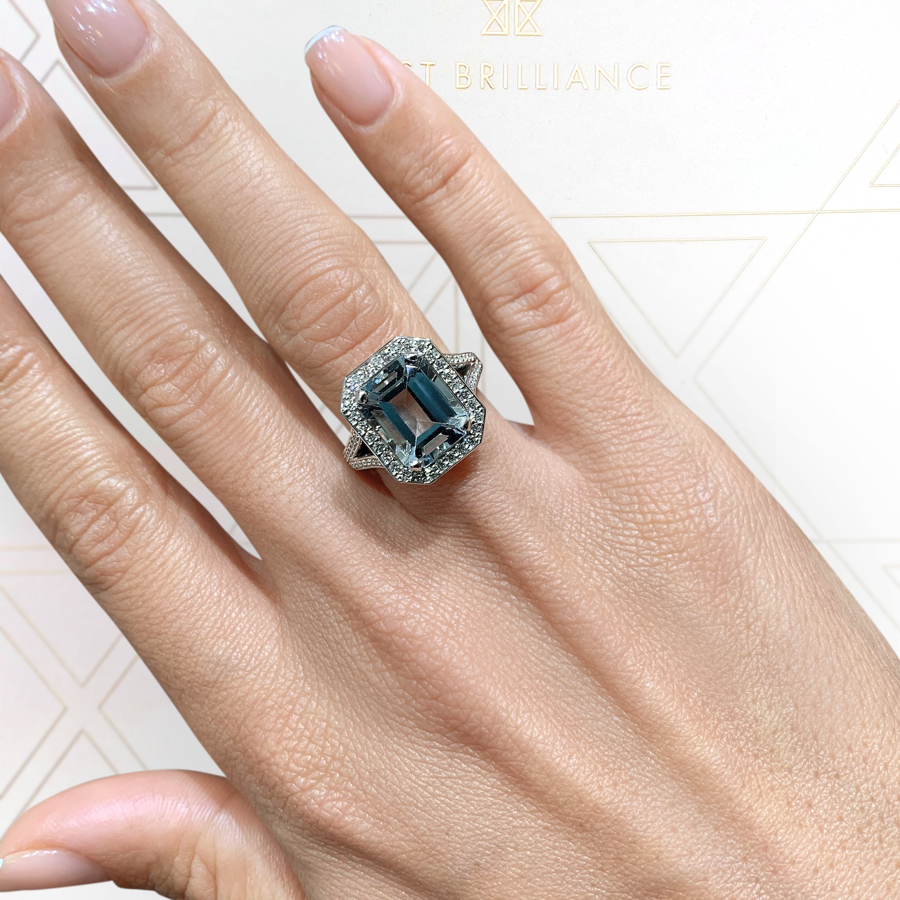 Melody Gemstone & Diamonds Ring (5 Carat) - 14K White Gold