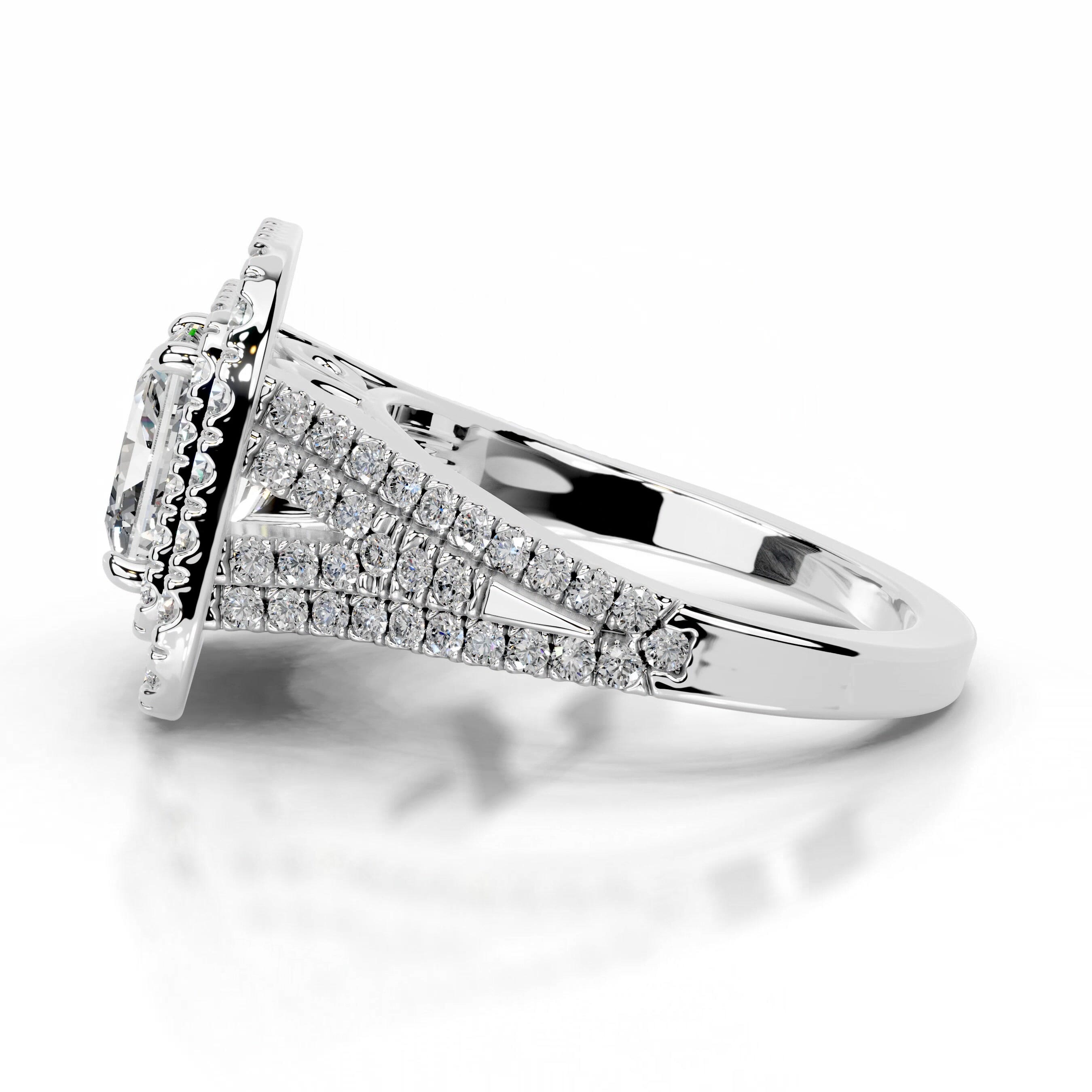 https://bestbrillianceorigin.sirv.com/VIDEOS/Engagement%20Ring/J99840-2W-WD-W-H-00002/J99840-2W-WD-W-H-00002.spin