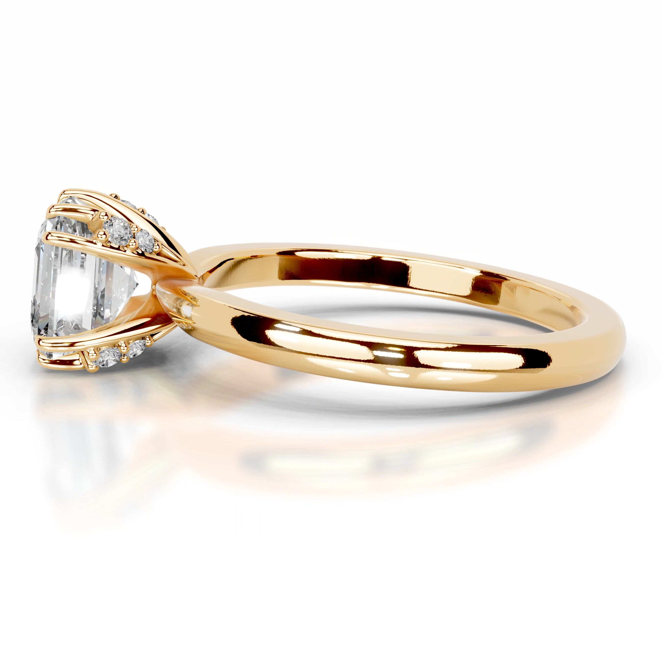 https://bestbrillianceorigin.sirv.com/VIDEOS/Engagement%20Ring/J99801-2Y-WD-Y-H-00002/J99801-2Y-WD-Y-H-00002.spin