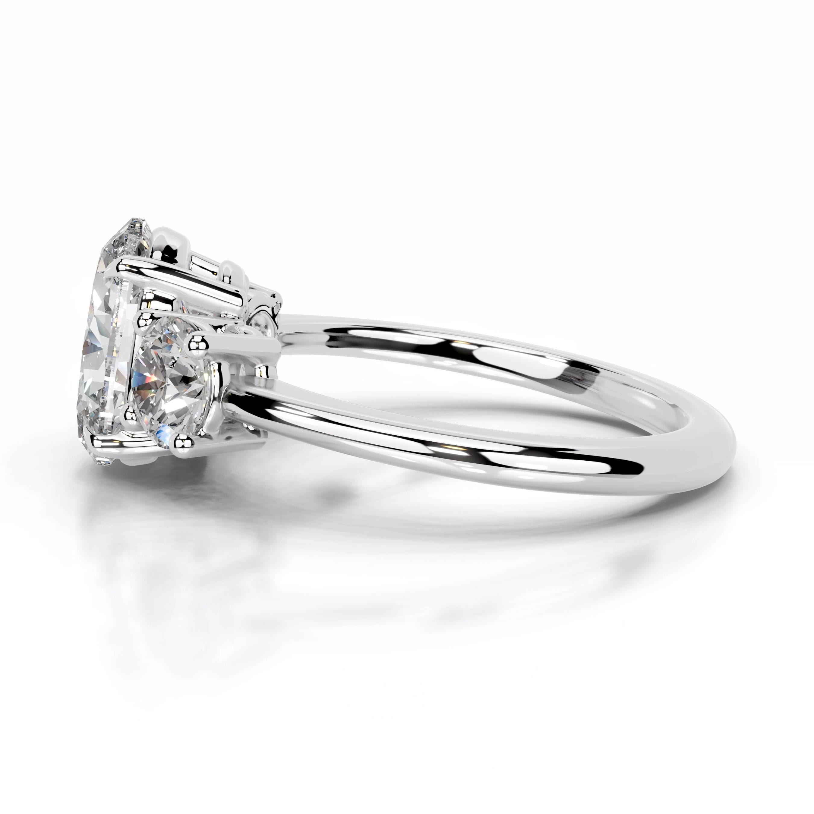 https://bestbrillianceorigin.sirv.com/VIDEOS/Engagement%20Ring/J99858-2W-WD-W-H-00002/J99858-2W-WD-W-H-00002.spin
