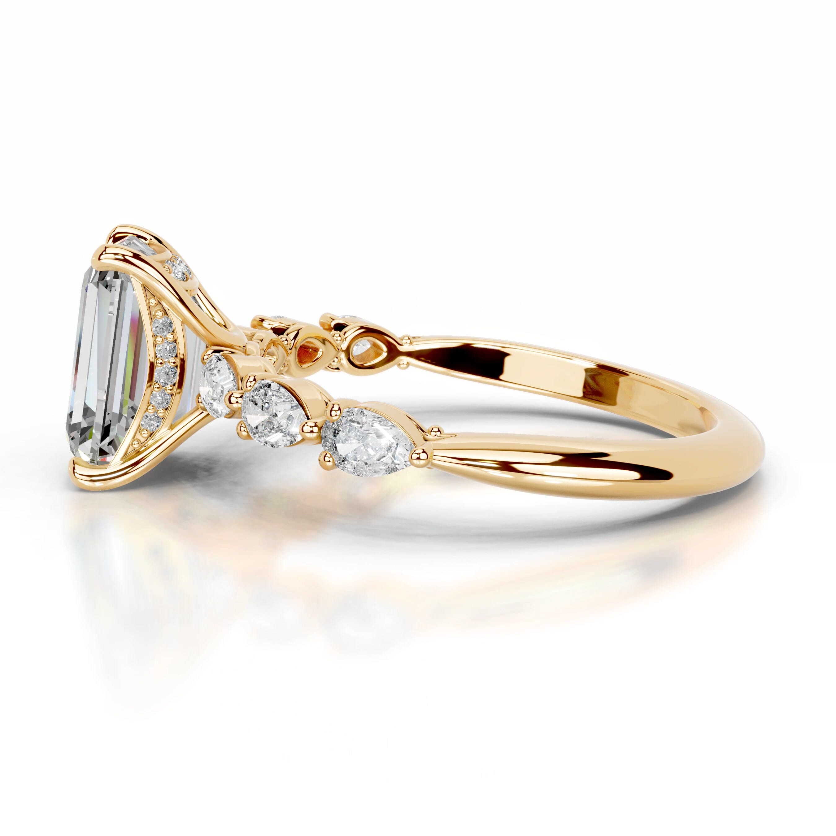 https://bestbrillianceorigin.sirv.com/VIDEOS/Engagement%20Ring/M99807-2Y-M-Y-H-00002/M99807-2Y-M-Y-H-00002.spin