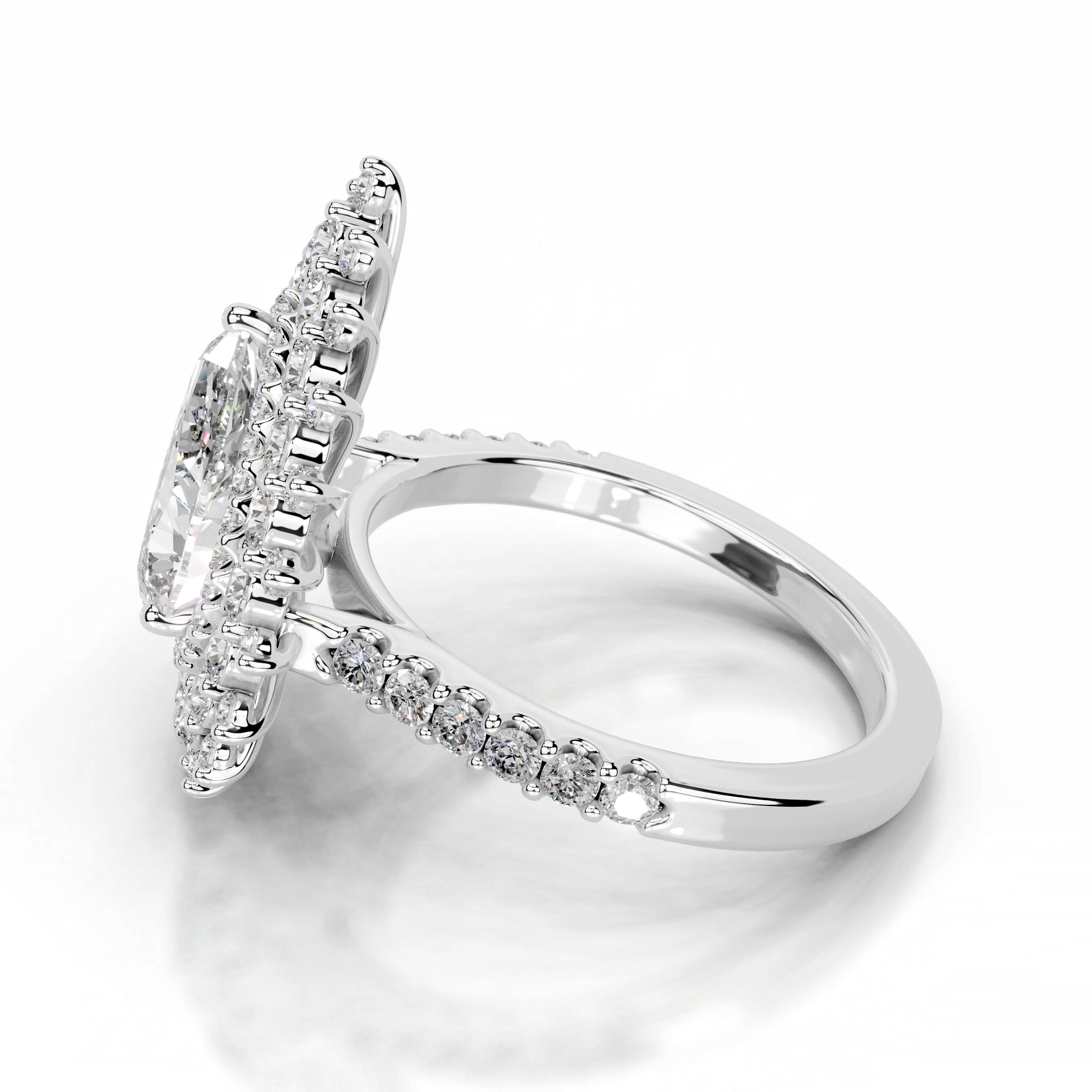 https://bestbrillianceorigin.sirv.com/VIDEOS/Engagement%20Ring/LG99838-2W-WD-W-H-00202/LG99838-2W-WD-W-H-00202.spin