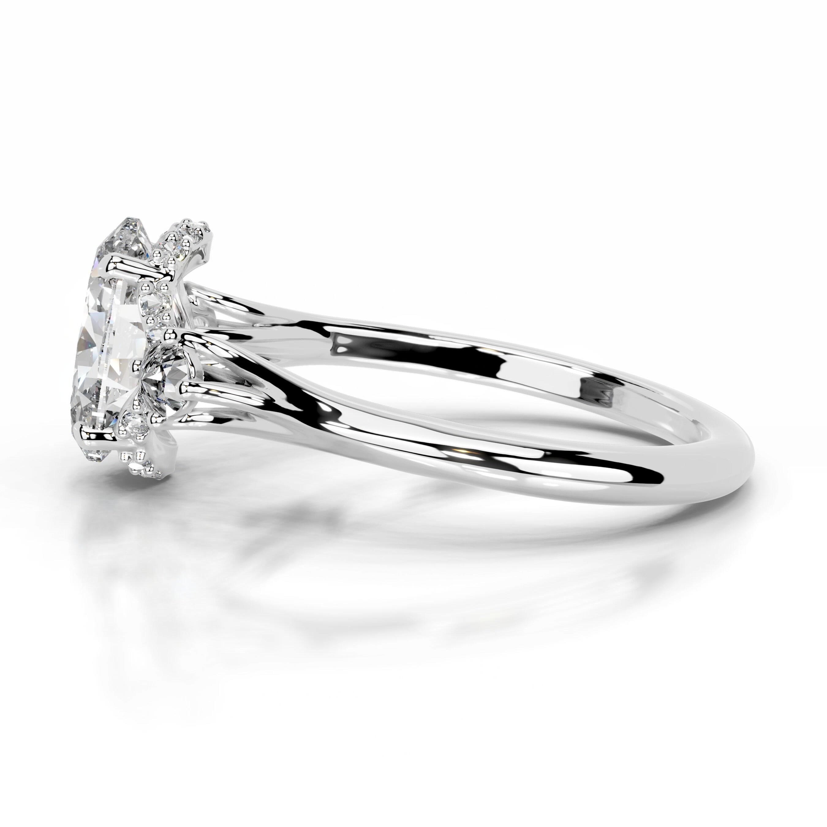 https://bestbrillianceorigin.sirv.com/VIDEOS/Engagement%20Ring/J99859-2W-WD-W-H-00002/J99859-2W-WD-W-H-00002.spin