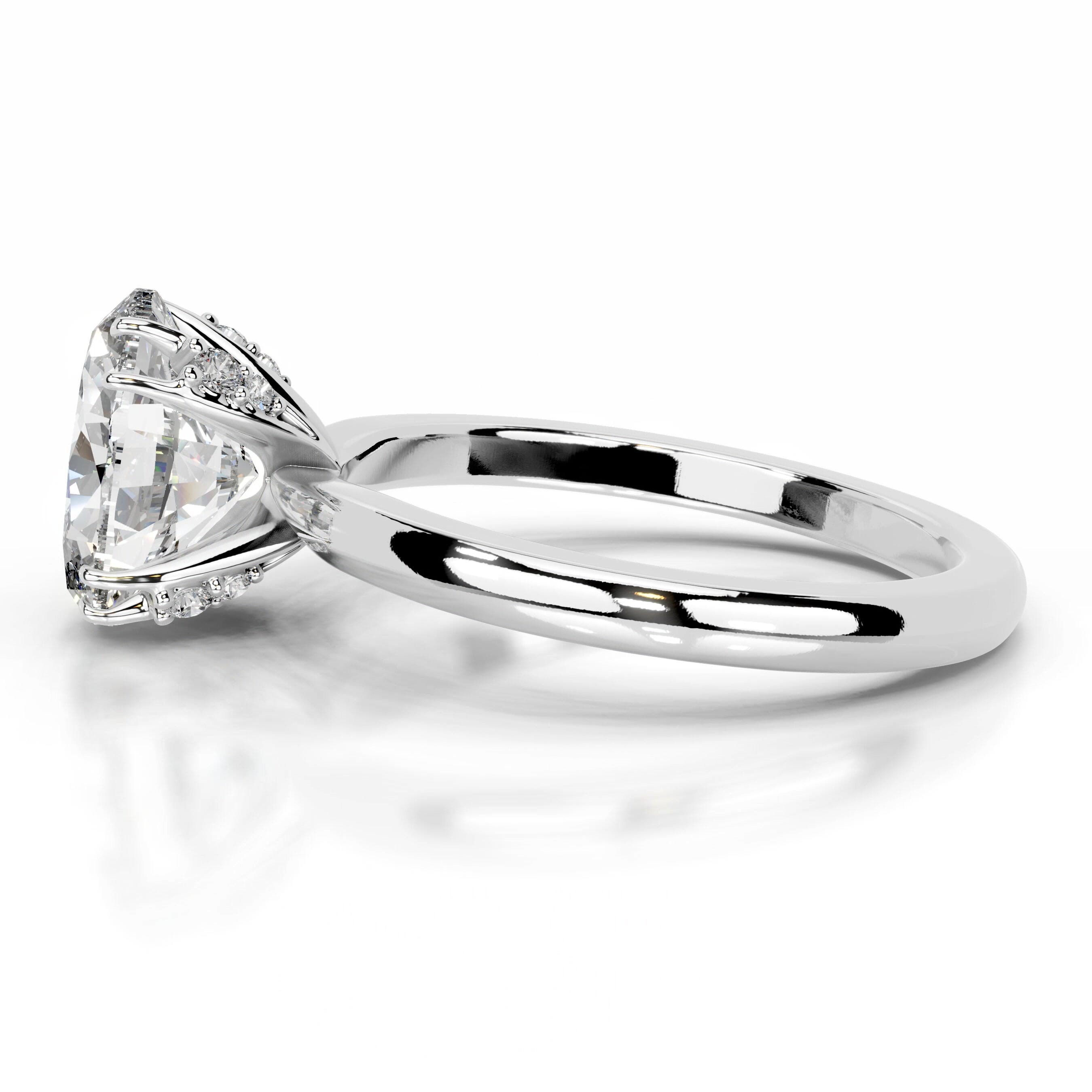 https://bestbrillianceorigin.sirv.com/VIDEOS/Engagement%20Ring/J99813-2Metal_0_1_1-WD-W-H-00002/J99813-2Metal_0_1_1-WD-W-H-00002.spin