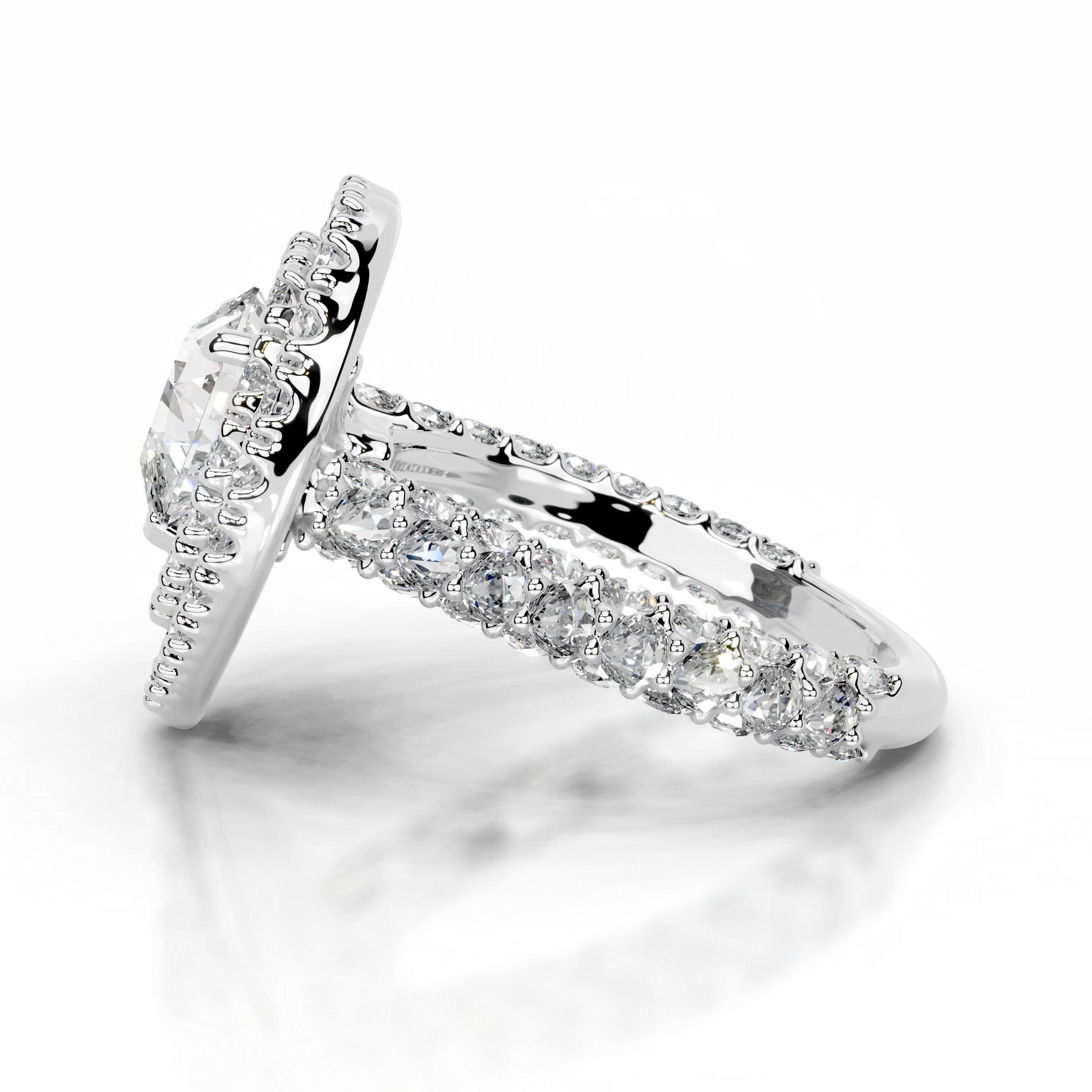 https://bestbrillianceorigin.sirv.com/VIDEOS/Engagement%20Ring/J99833-2W-WD-W-H-00002/J99833-2W-WD-W-H-00002.spin