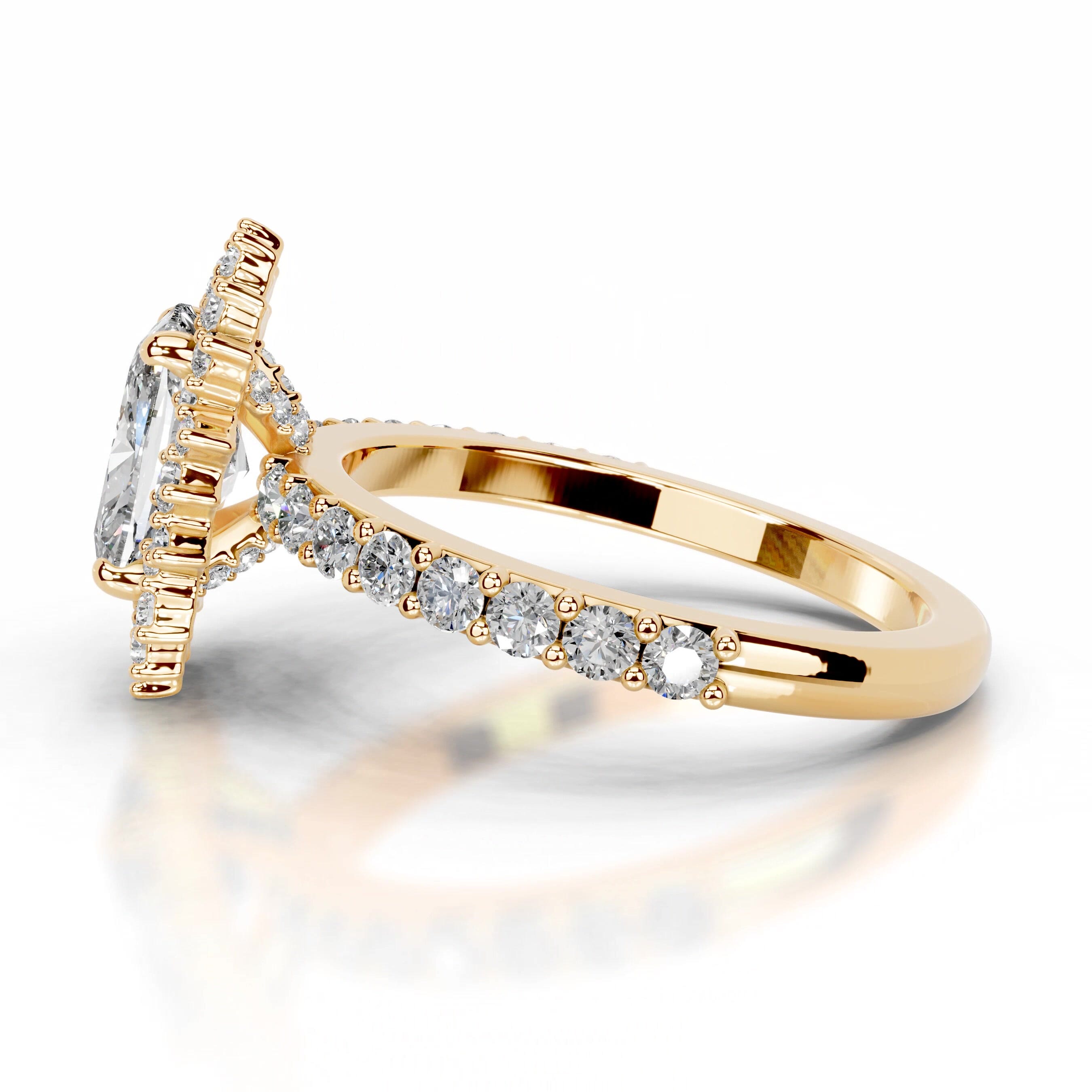 https://bestbrillianceorigin.sirv.com/VIDEOS/Engagement%20Ring/J99786-2Y-WD-Y-H-00002/J99786-2Y-WD-Y-H-00002.spin
