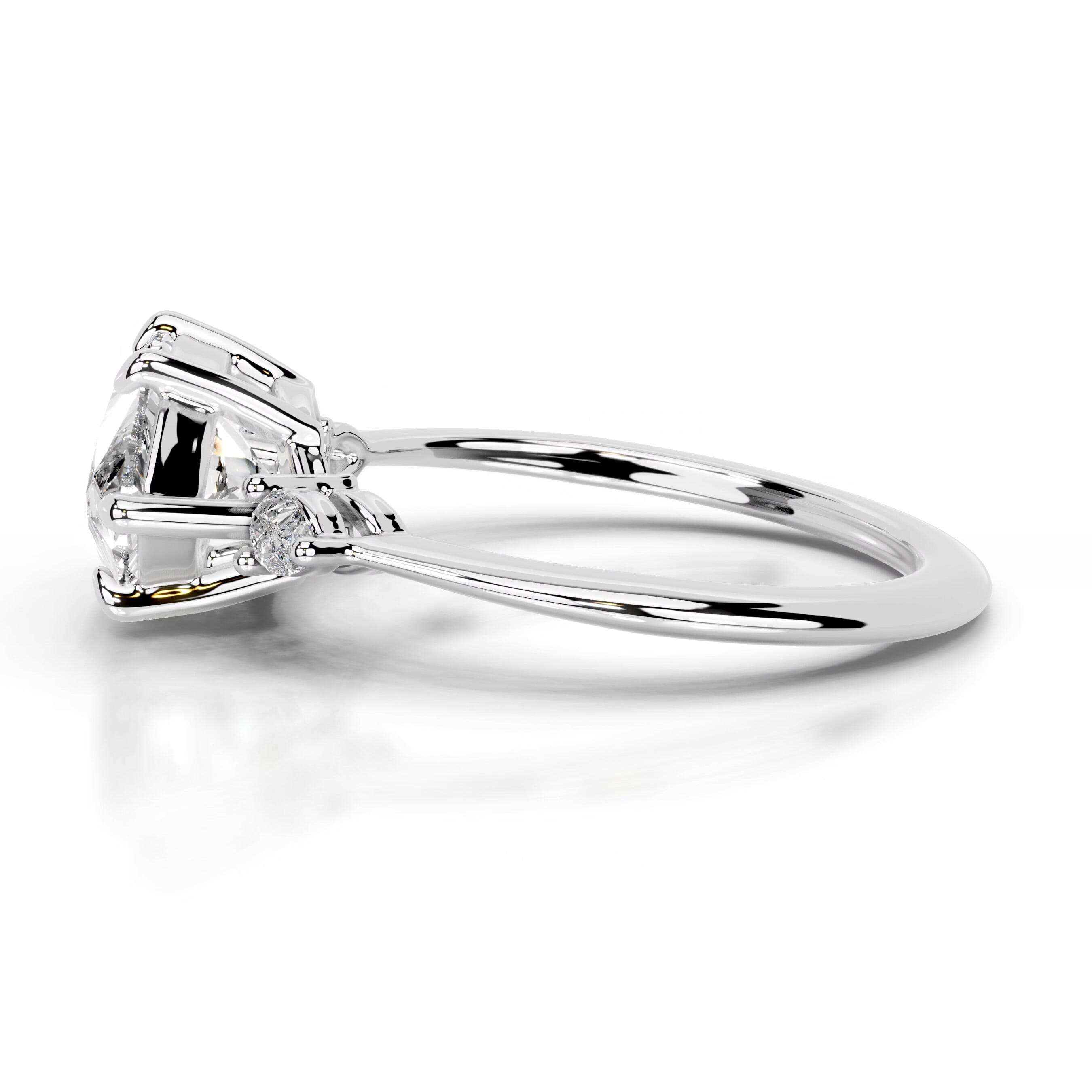 https://bestbrillianceorigin.sirv.com/VIDEOS/Engagement%20Ring/J99861-2W-WD-W-H-00002/J99861-2W-WD-W-H-00002.spin
