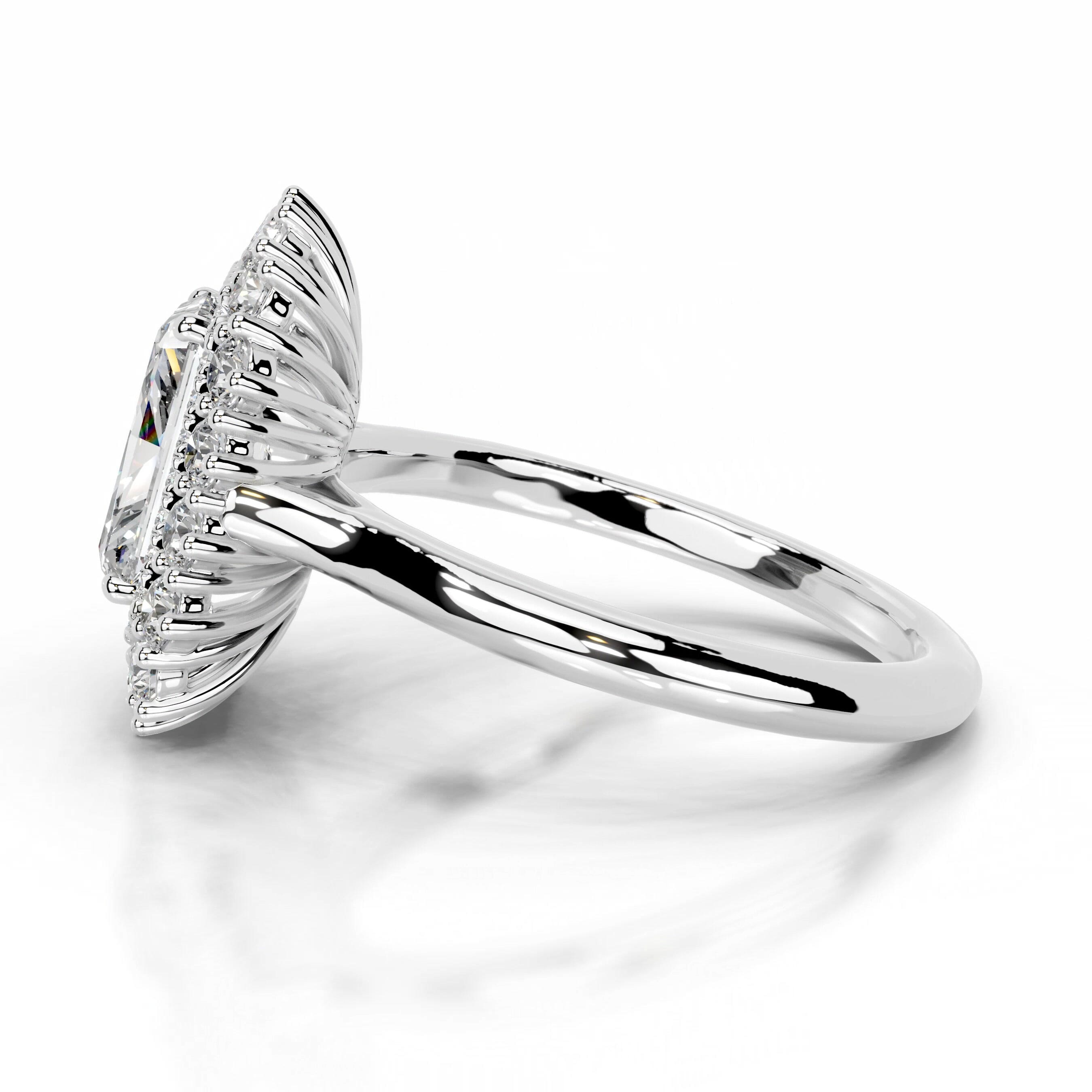 https://bestbrillianceorigin.sirv.com/VIDEOS/Engagement%20Ring/J99842-2Metal_0_1_1-WD-W-H-00002/J99842-2Metal_0_1_1-WD-W-H-00002.spin