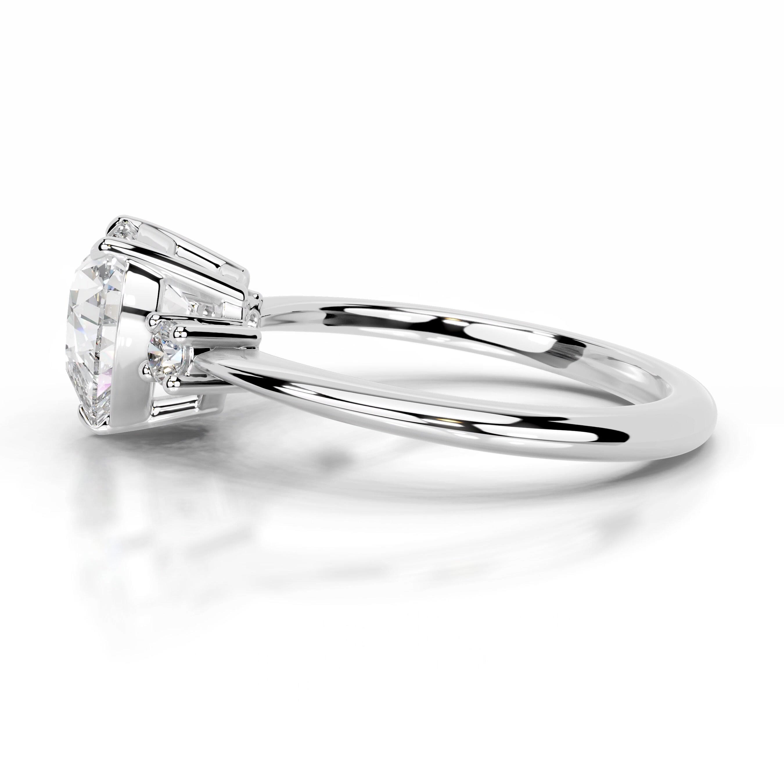 https://bestbrillianceorigin.sirv.com/VIDEOS/Engagement%20Ring/J99851-2W-WD-W-H-00002/J99851-2W-WD-W-H-00002.spin