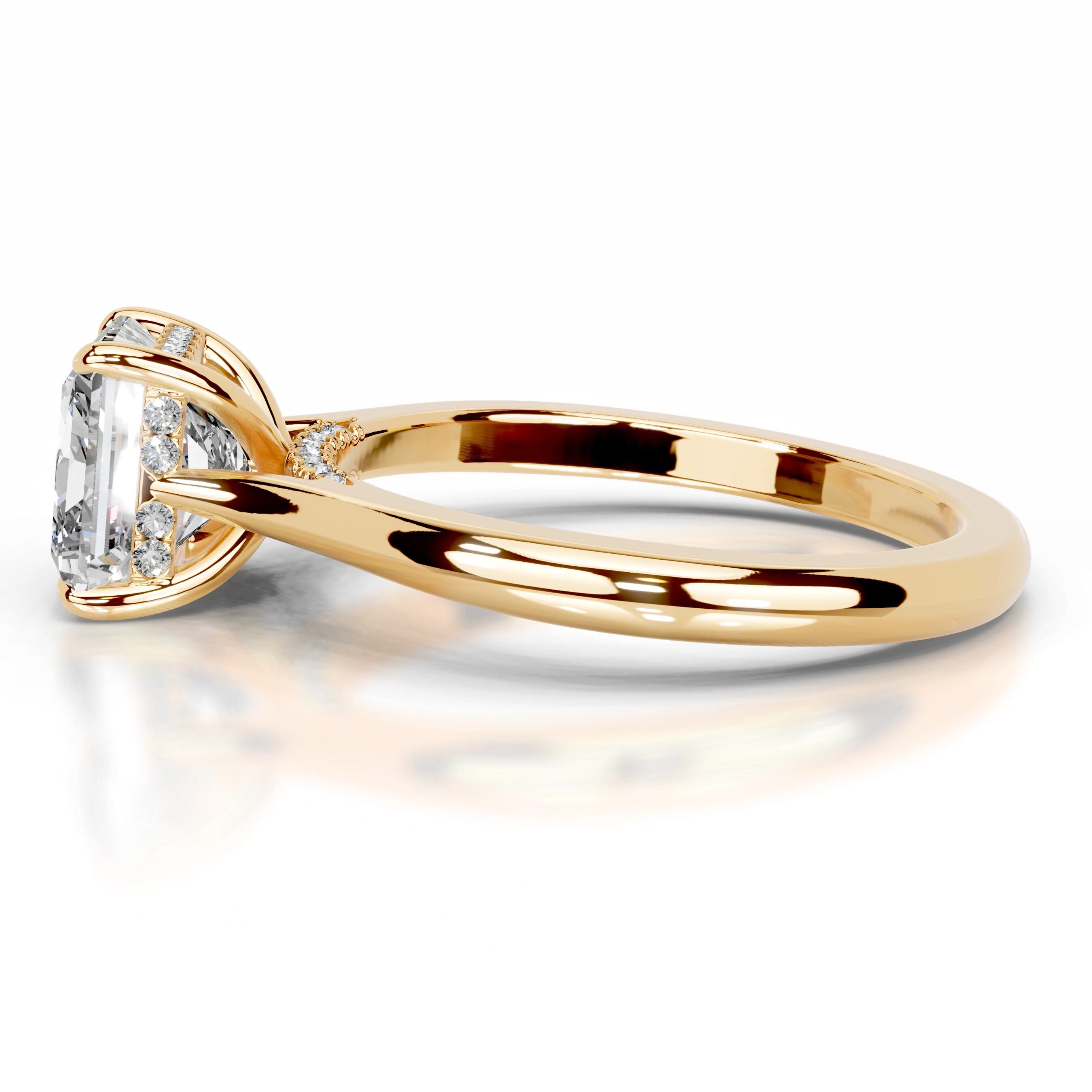 https://bestbrillianceorigin.sirv.com/VIDEOS/Engagement%20Ring/J99818-2Y-WD-Y-H-00002/J99818-2Y-WD-Y-H-00002.spin