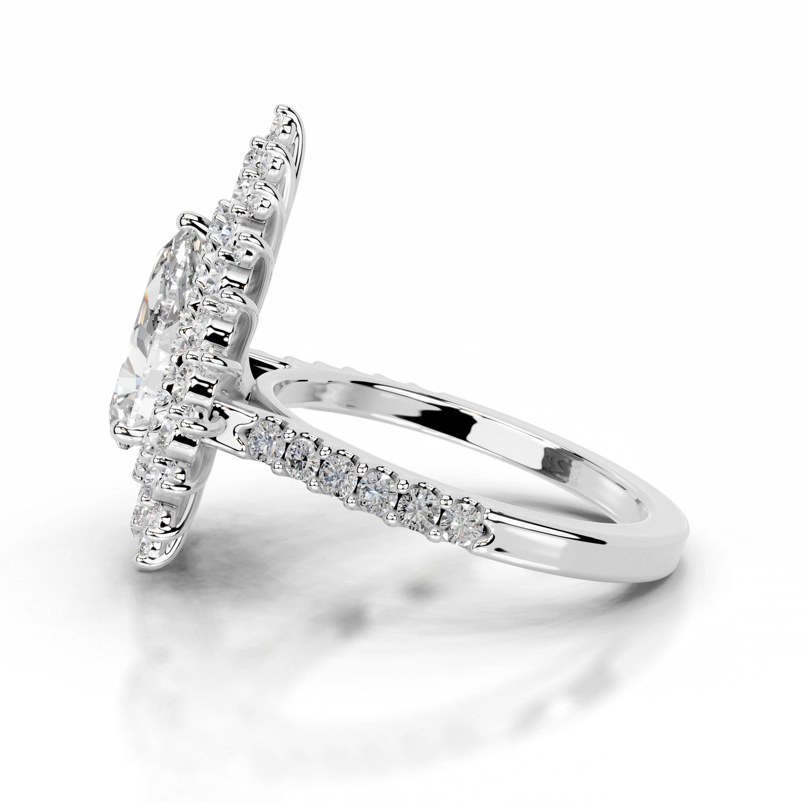 https://bestbrillianceorigin.sirv.com/VIDEOS/Engagement%20Ring/J99838-2W-WD-W-H-00002/J99838-2W-WD-W-H-00002.spin