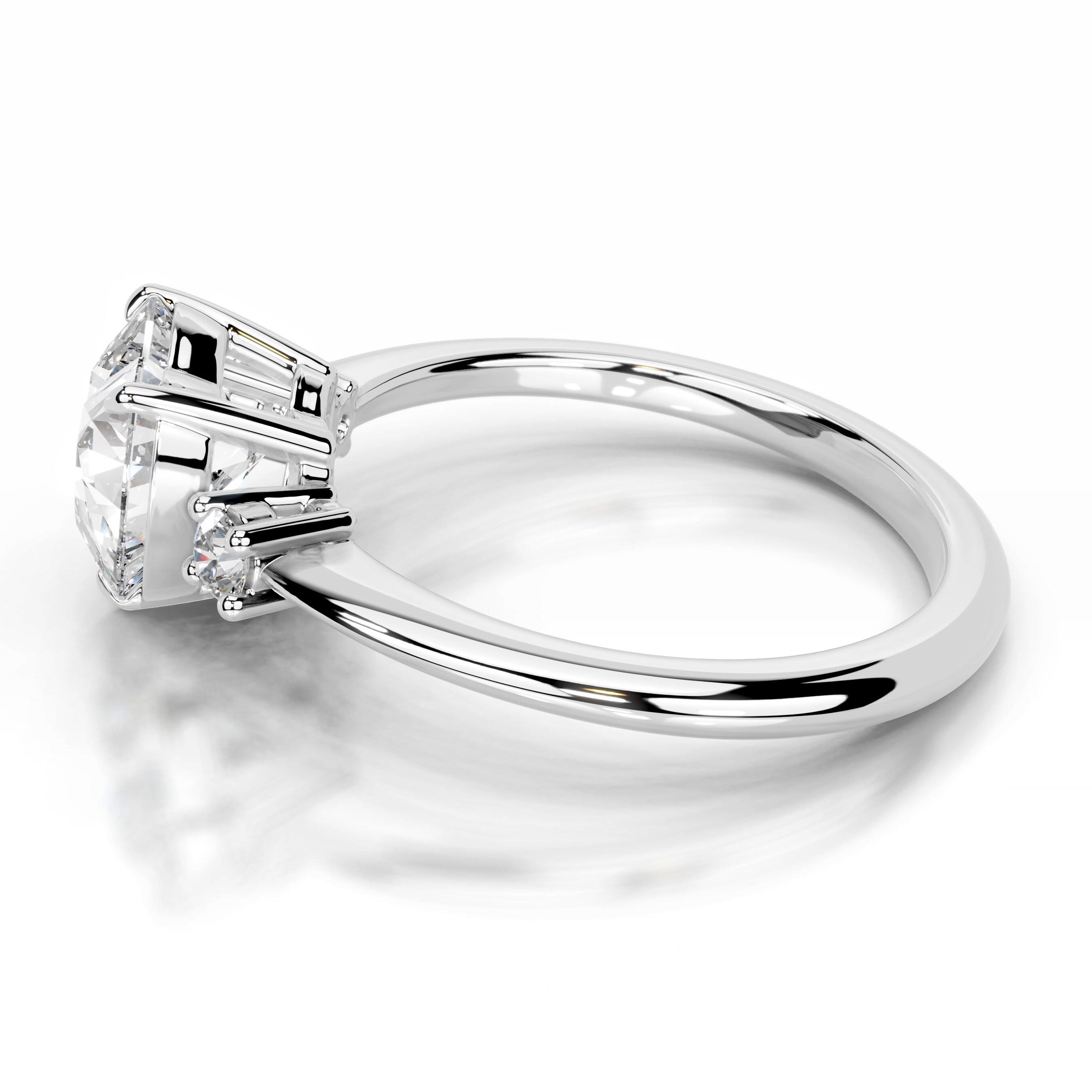 https://bestbrillianceorigin.sirv.com/VIDEOS/Engagement%20Ring/LG99851-2W-WD-W-H-00202/LG99851-2W-WD-W-H-00202.spin