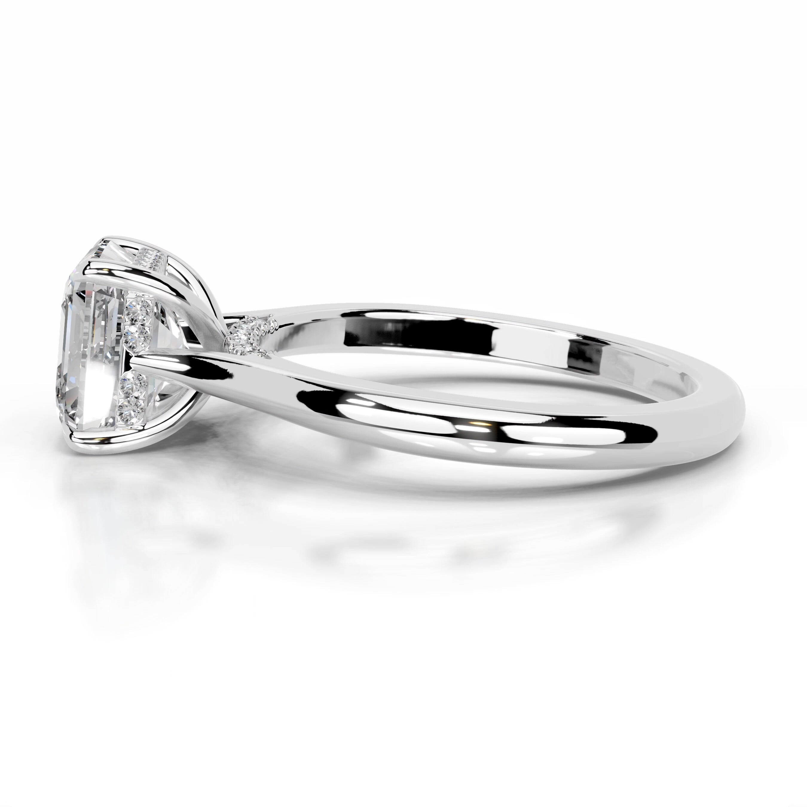 https://bestbrillianceorigin.sirv.com/VIDEOS/Engagement%20Ring/J99800-2W-WD-W-H-00002/J99800-2W-WD-W-H-00002.spin