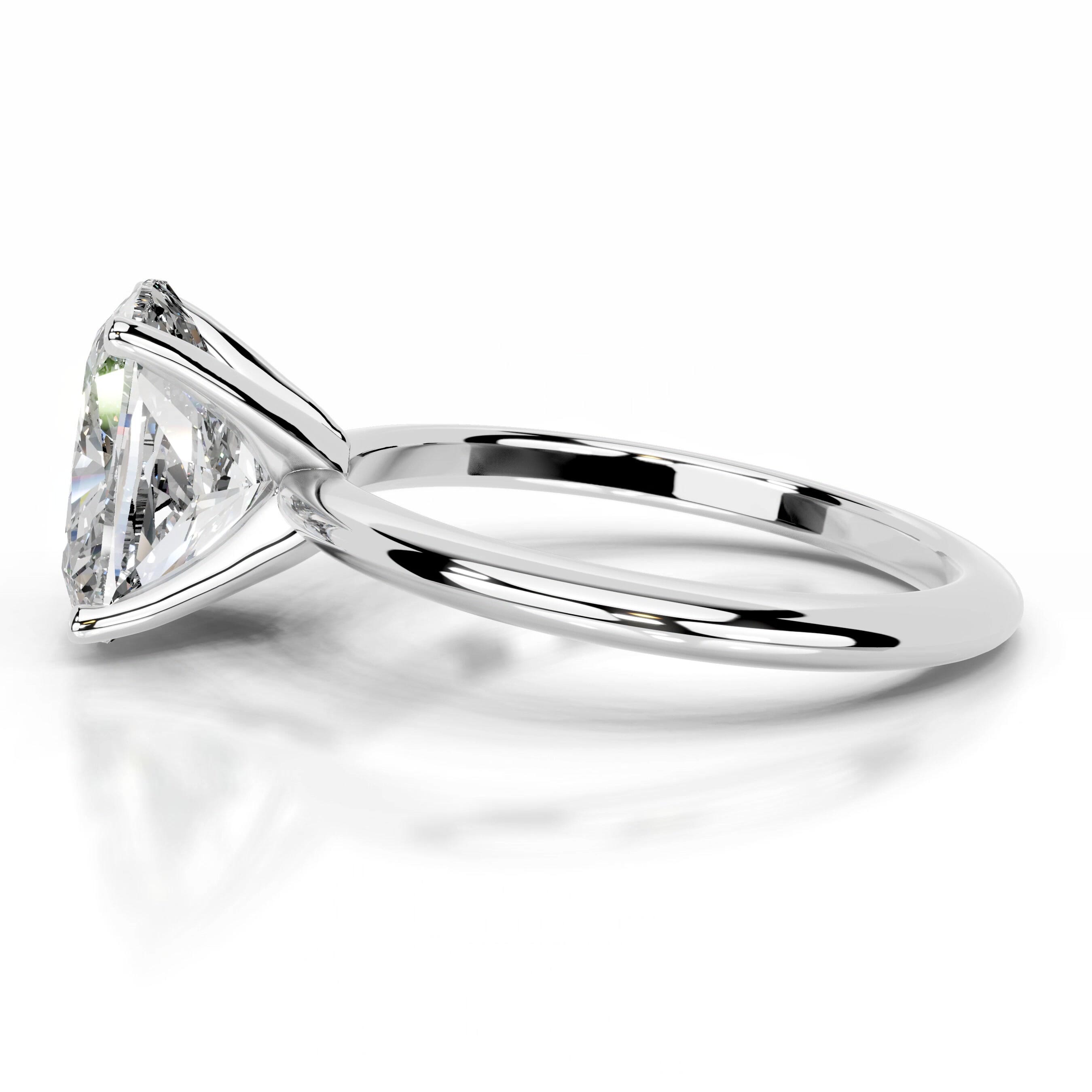 https://bestbrillianceorigin.sirv.com/VIDEOS/Engagement%20Ring/J99733-2Metal_0_1_1-WD-W-H-00002/J99733-2Metal_0_1_1-WD-W-H-00002.spin