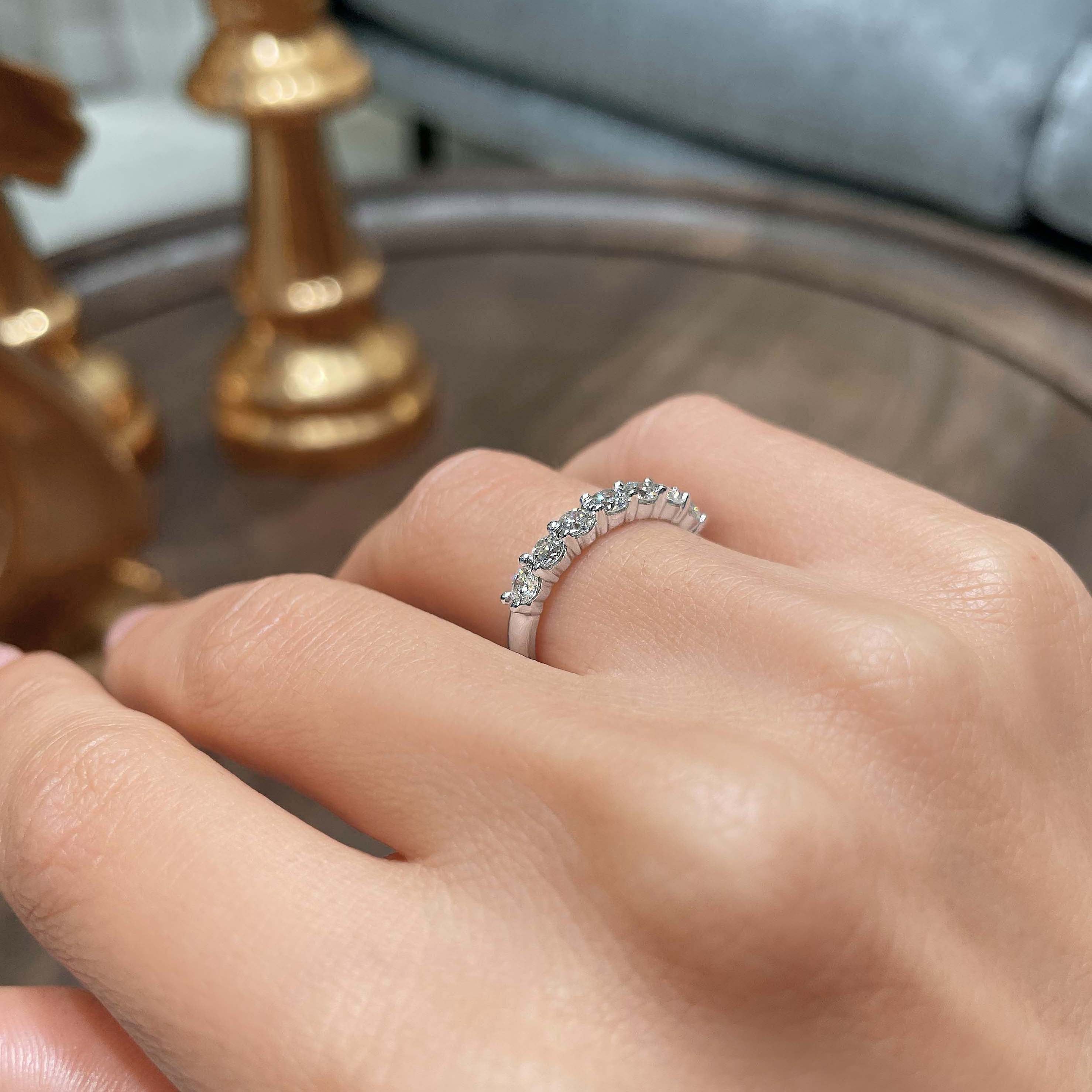 https://bestbrillianceorigin.sirv.com/VIDEOS/Engagement%20Ring/2019W_005.mp4