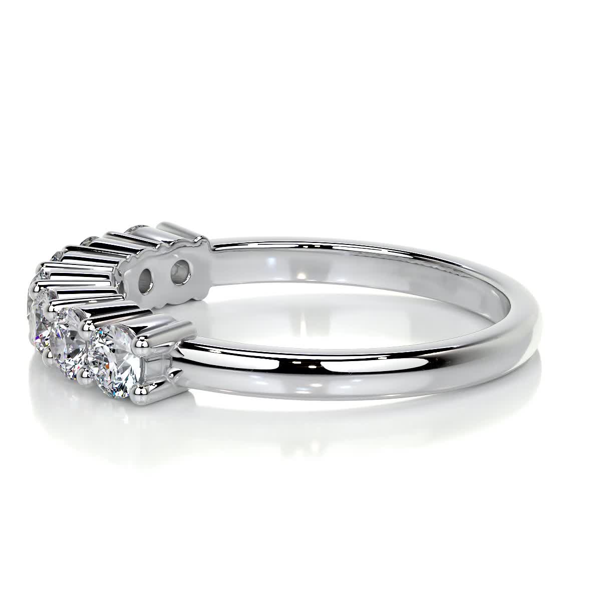 https://bestbrillianceorigin.sirv.com/VIDEOS/Engagement%20Ring/2019W/2019W.spin