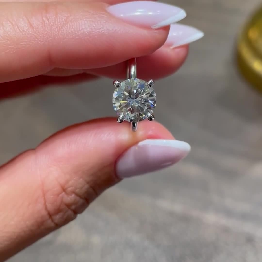 https://bestbrillianceorigin.sirv.com/VIDEOS/Engagement%20Ring/J99258RDW2_005.mp4