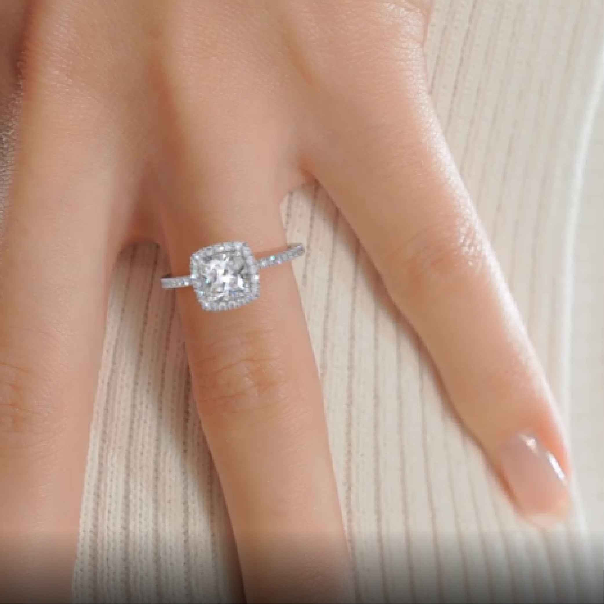 https://bestbrillianceorigin.sirv.com/VIDEOS/Engagement%20Ring/J99435RDW1H.mp4