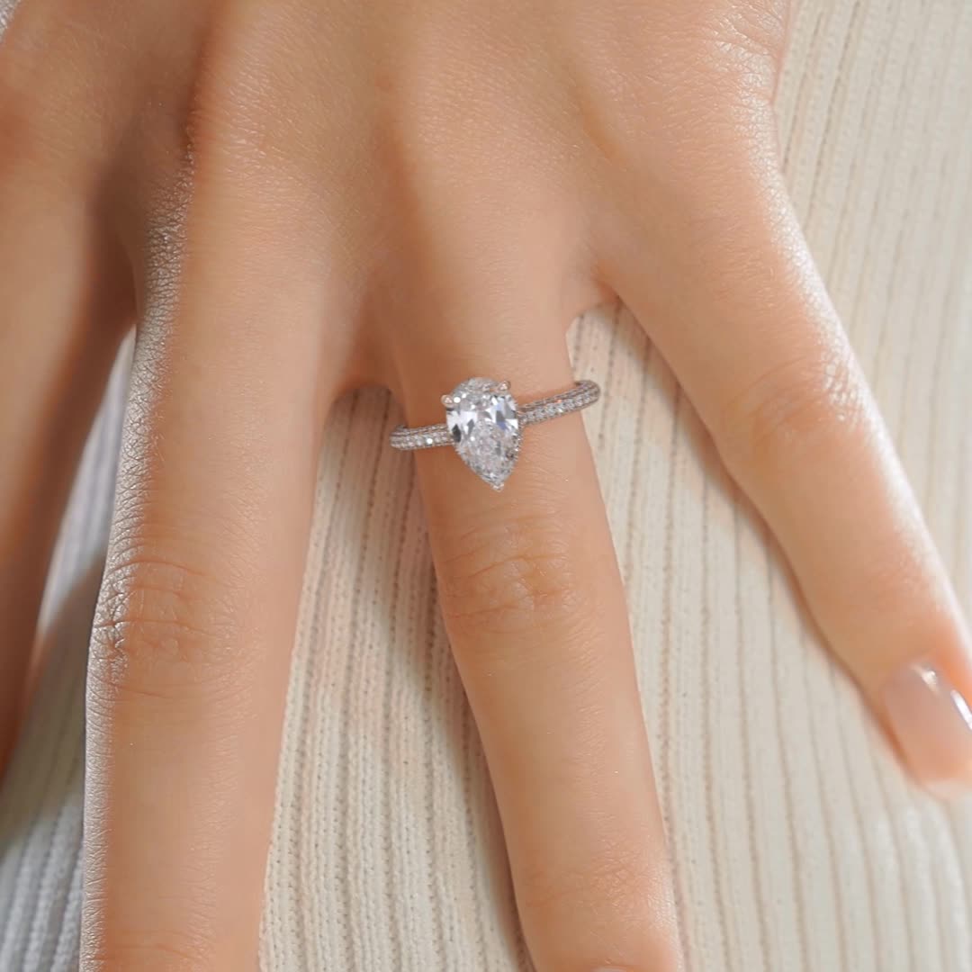 https://bestbrillianceorigin.sirv.com/VIDEOS/Engagement%20Ring/J99468PSR15H.mp4