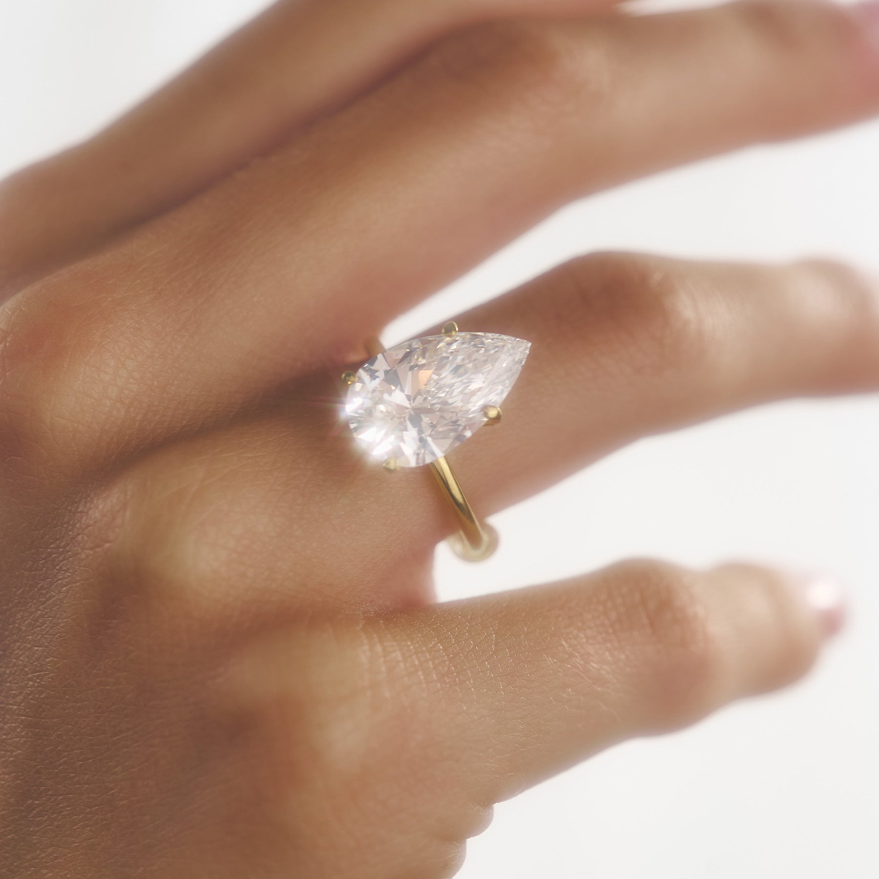 Willow Lab Grown Diamond Ring -18K Yellow Gold (RTS)