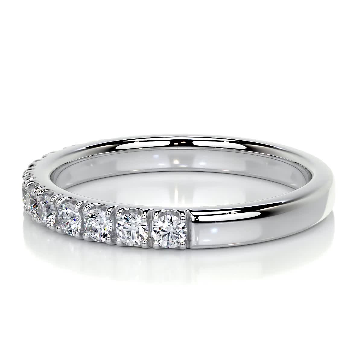 https://bestbrillianceorigin.sirv.com/VIDEOS/Engagement%20Ring/633W/633W.spin