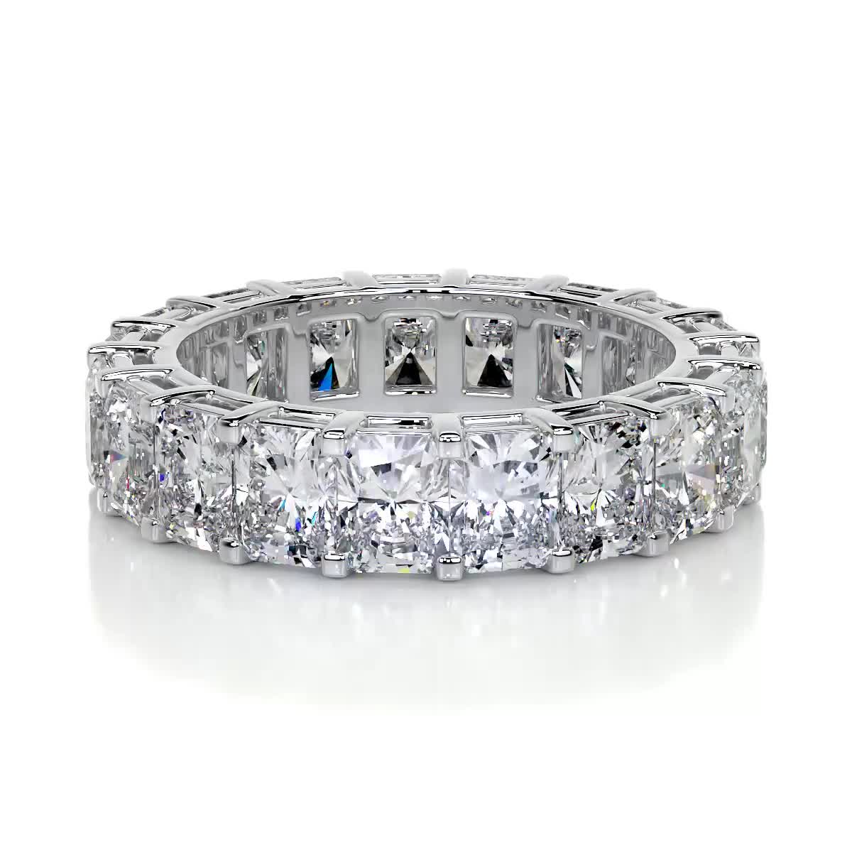 https://bestbrillianceorigin.sirv.com/VIDEOS/Engagement%20Ring/E300W/E300W.spin
