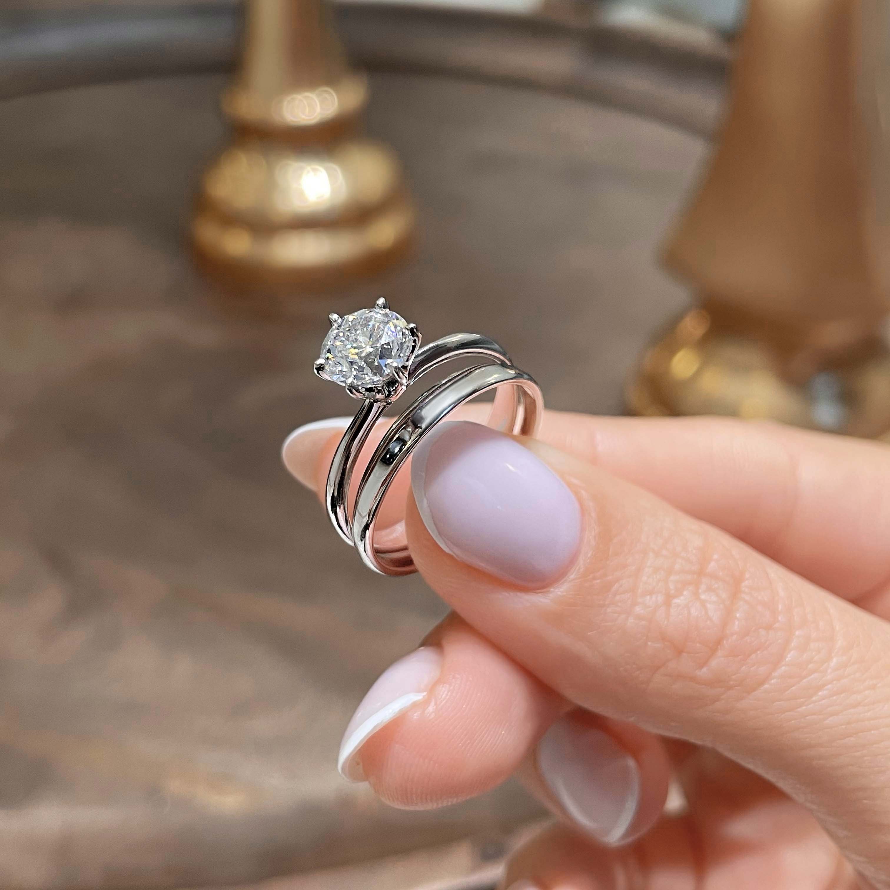 New 18k white gold wedding hotsell ring set