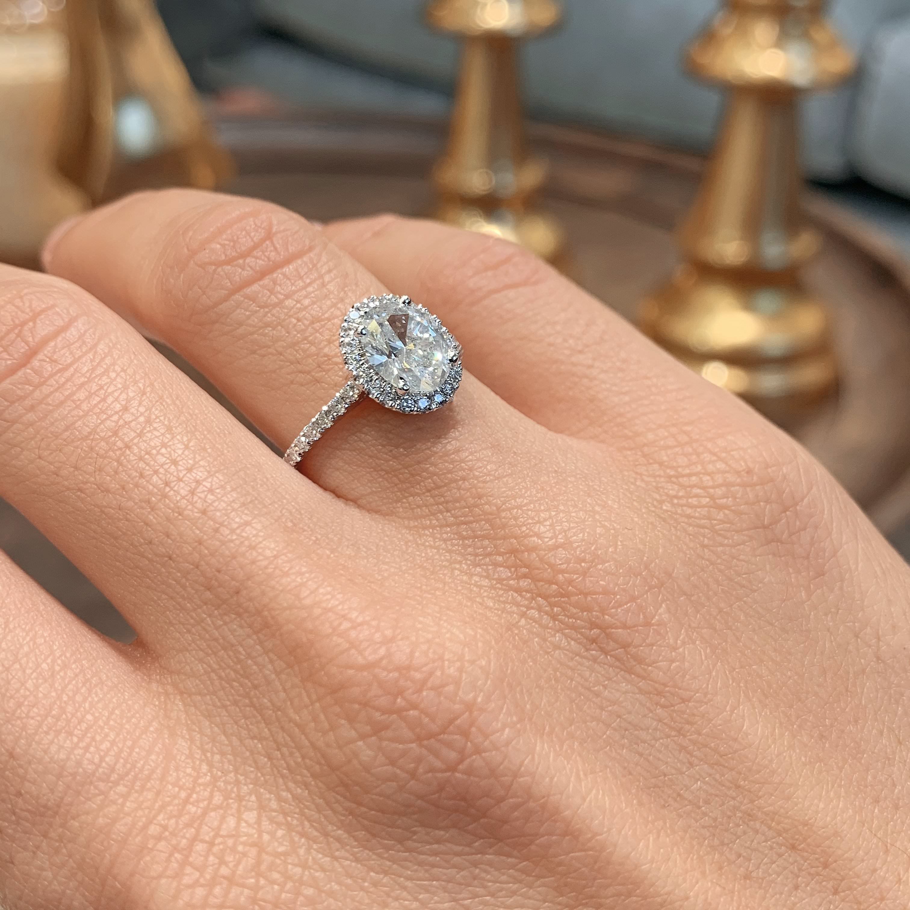 https://bestbrillianceorigin.sirv.com/VIDEOS/Engagement%20Ring/J99268OVW15_005.mp4