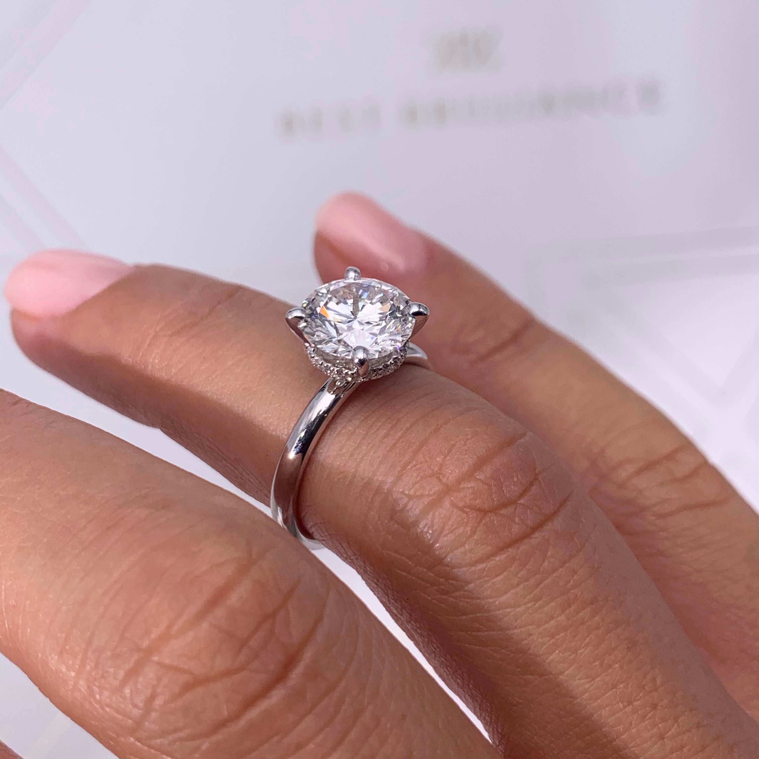 https://bestbrillianceorigin.sirv.com/VIDEOS/Engagement%20Ring/J99311RDW2_005.mp4