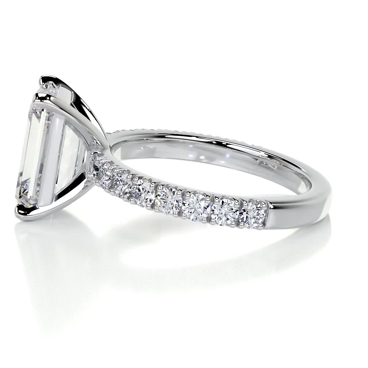 https://bestbrillianceorigin.sirv.com/VIDEOS/Engagement%20Ring/J99324EMW3/J99324EMW3.spin