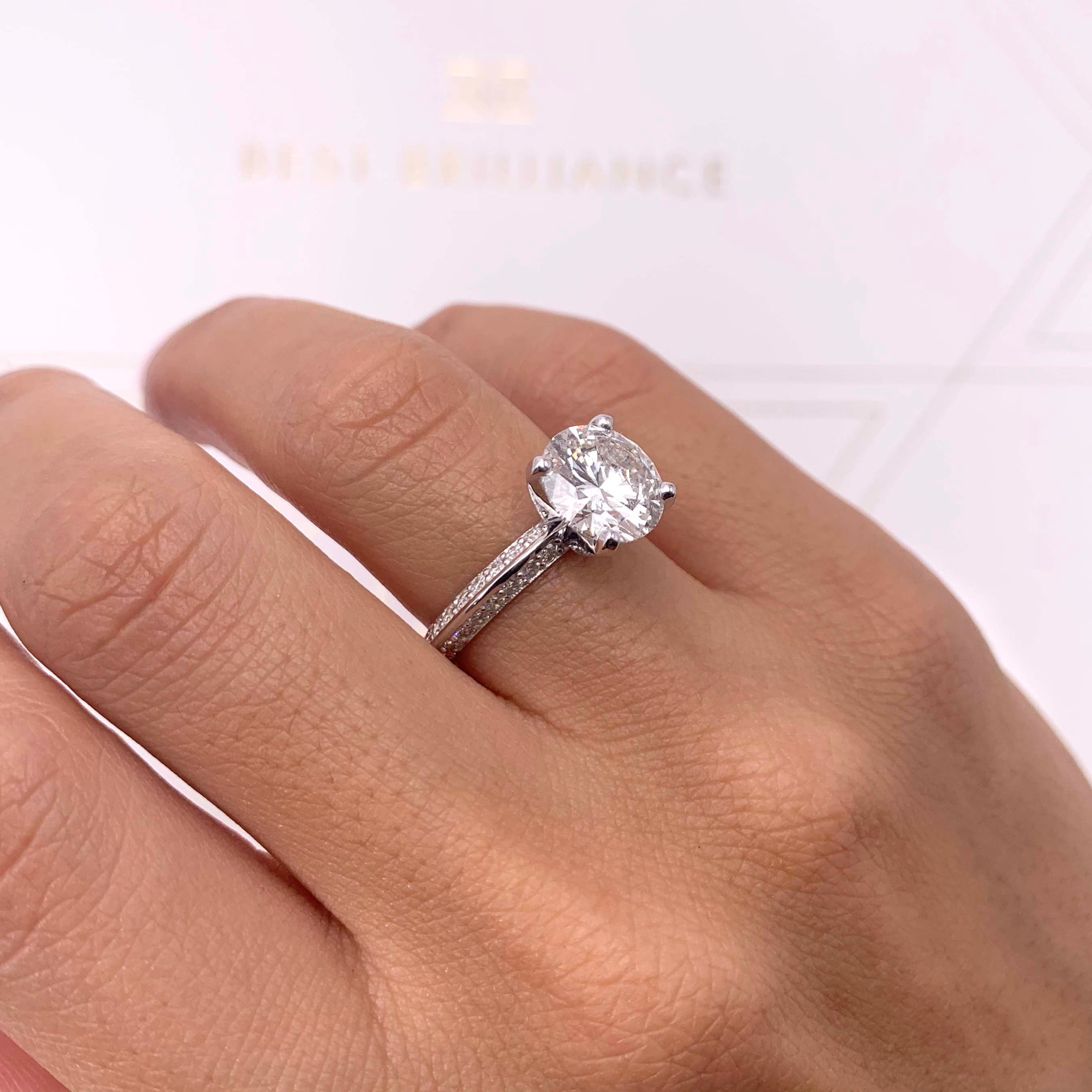 https://bestbrillianceorigin.sirv.com/VIDEOS/Engagement%20Ring/J99333RDW4_005.mp4