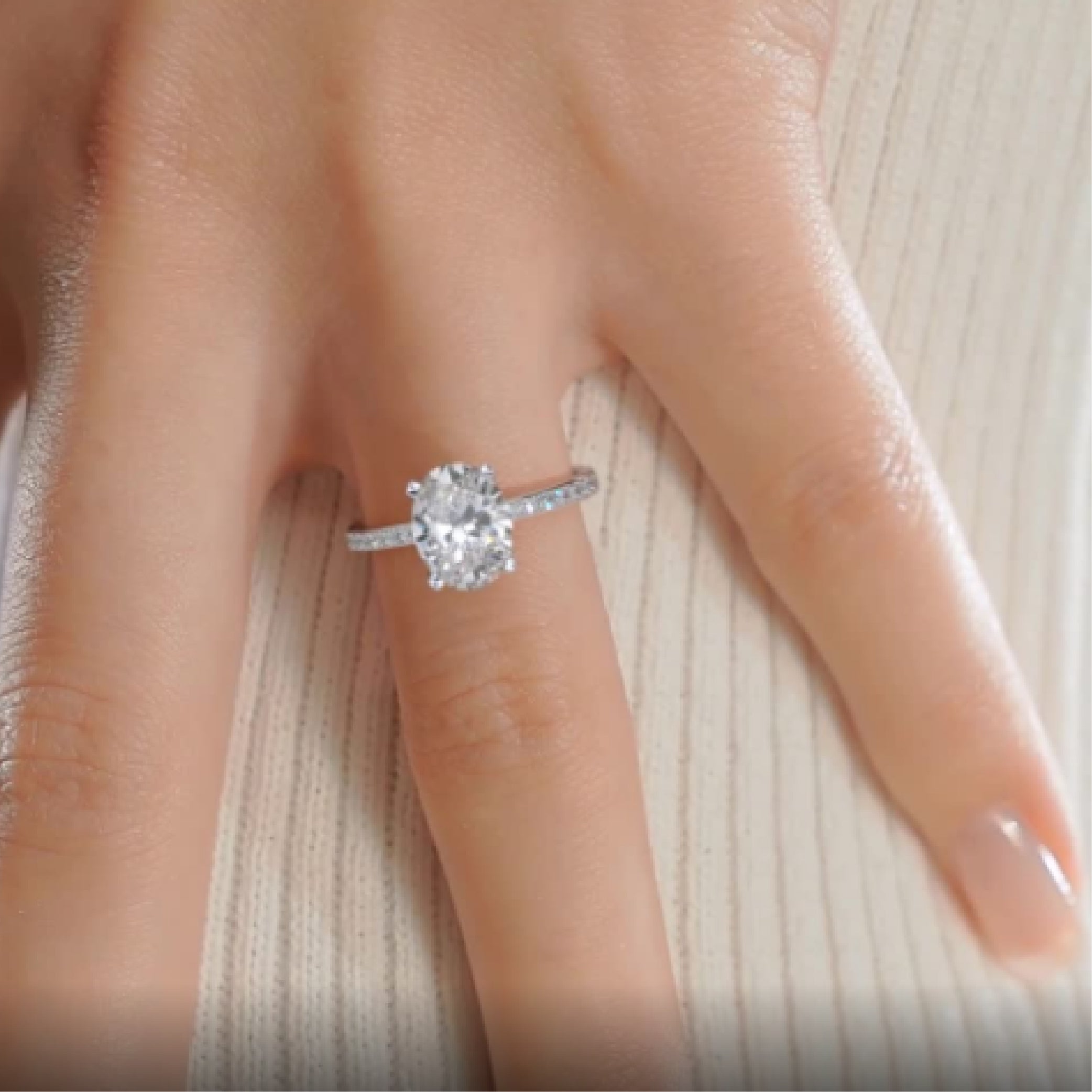 https://bestbrillianceorigin.sirv.com/VIDEOS/Engagement%20Ring/J99424OVW2H.mp4