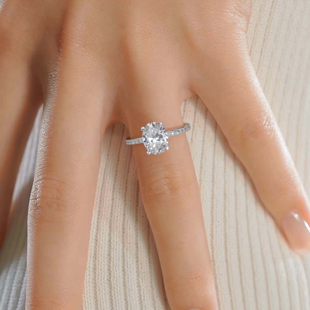 https://bestbrillianceorigin.sirv.com/VIDEOS/Engagement%20Ring/J99424OVW2H.mp4