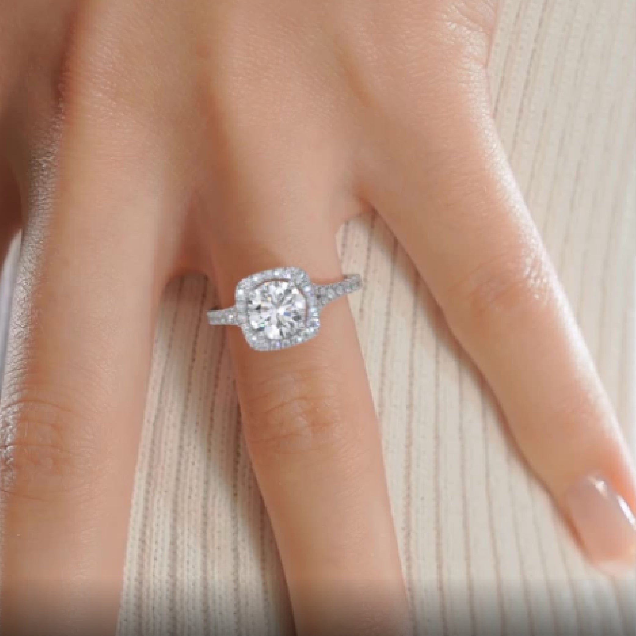 https://bestbrillianceorigin.sirv.com/VIDEOS/Engagement%20Ring/J99439RDW15H.mp4