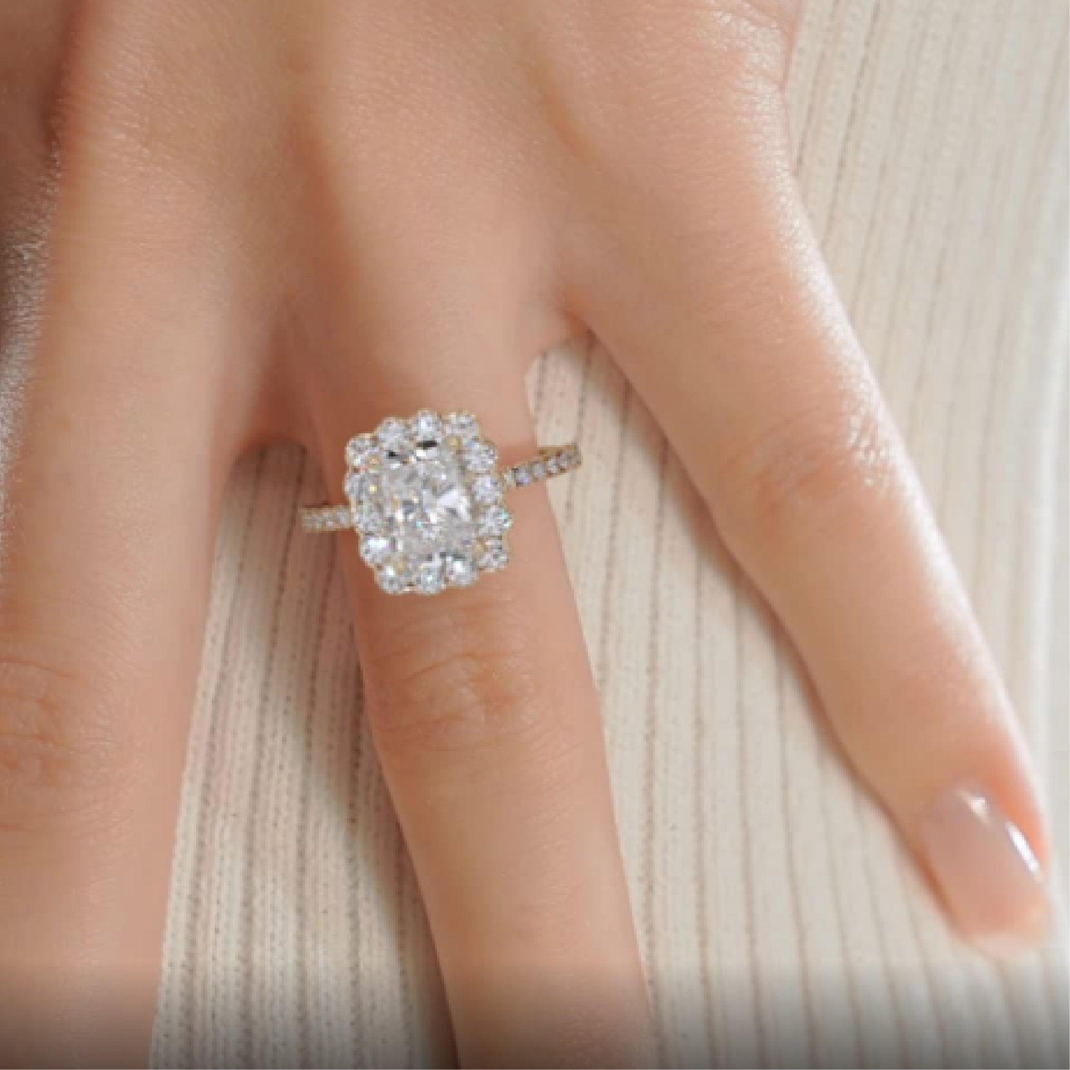 https://bestbrillianceorigin.sirv.com/VIDEOS/Engagement%20Ring/J99444RADY2H.mp4