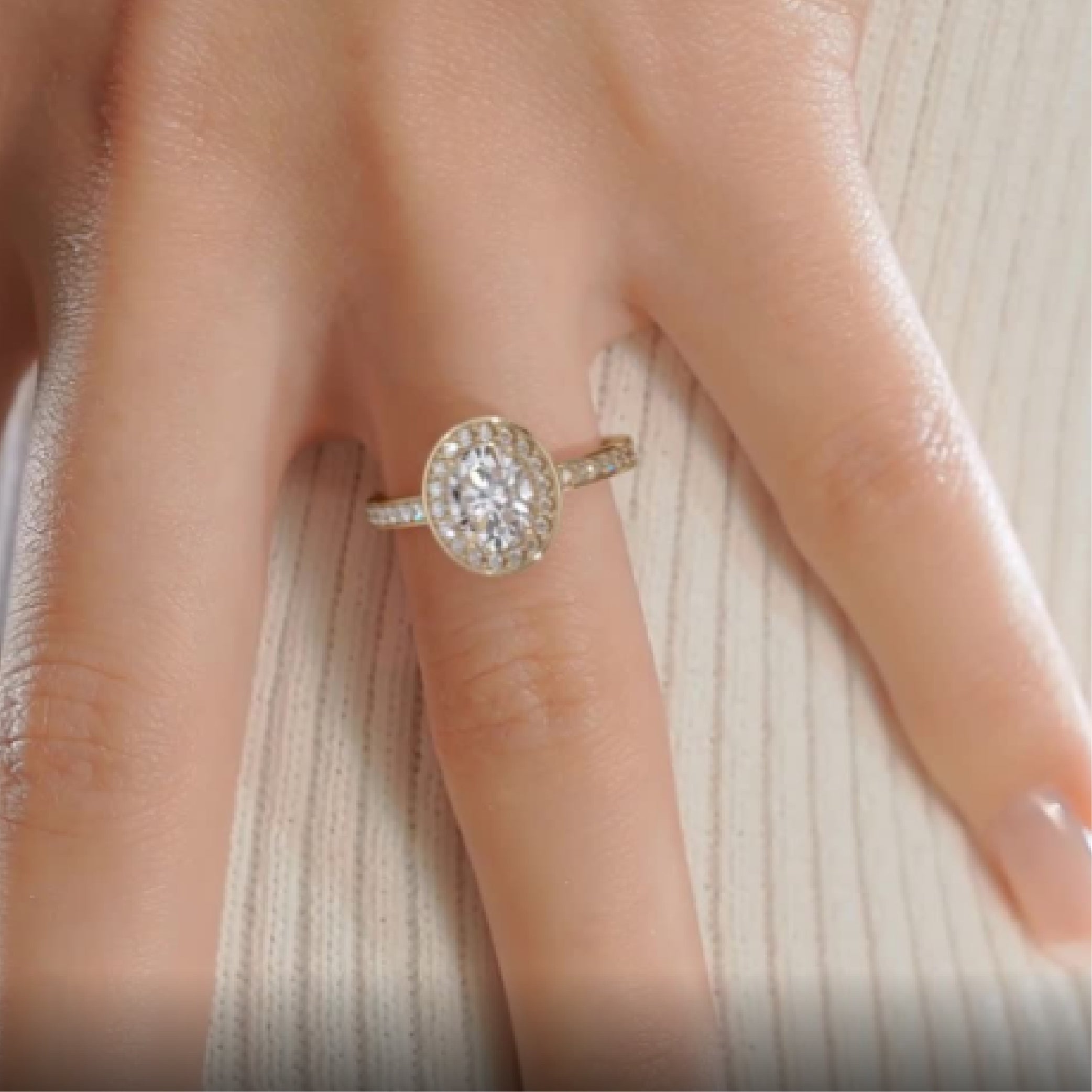 https://bestbrillianceorigin.sirv.com/VIDEOS/Engagement%20Ring/J99446OVY15H.mp4