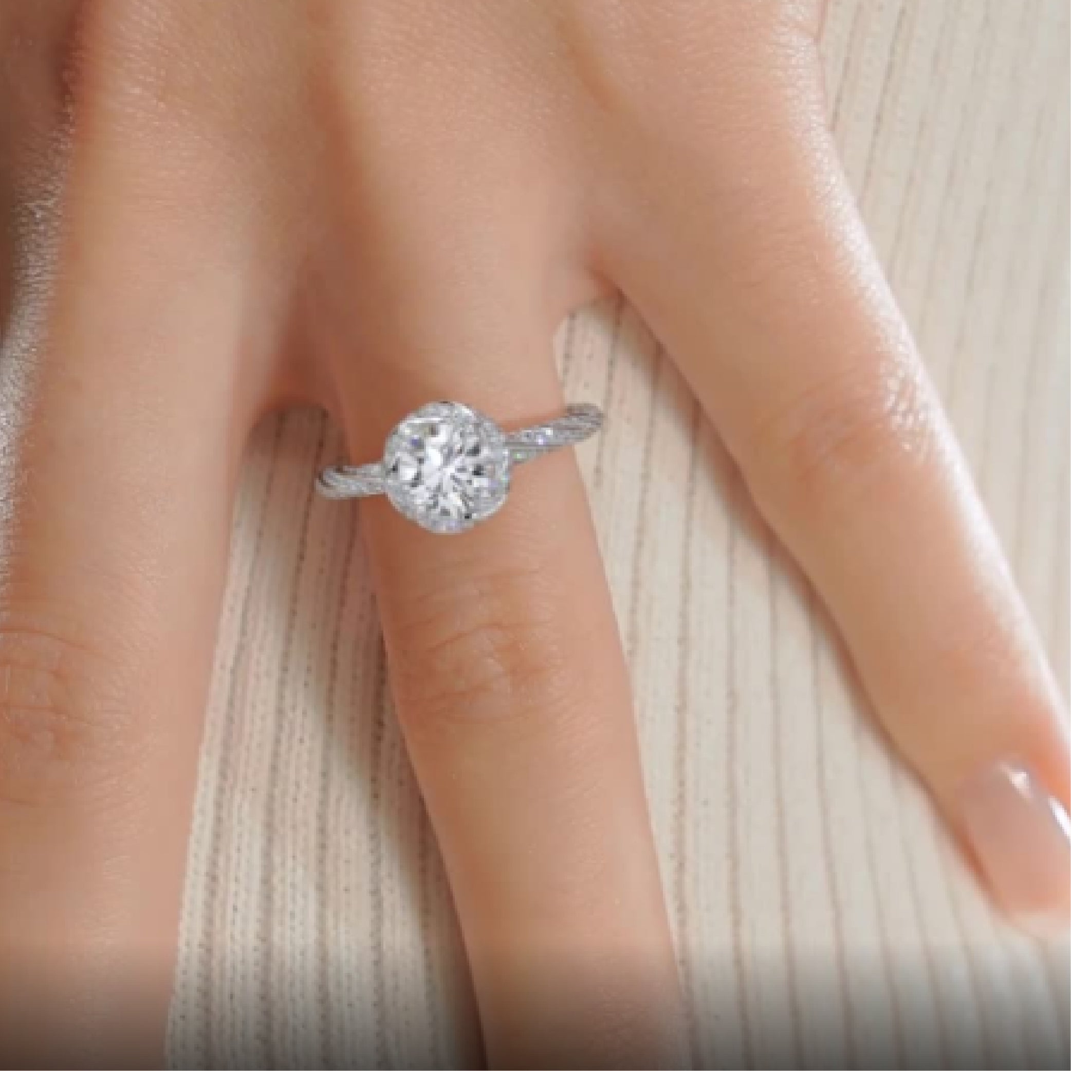 https://bestbrillianceorigin.sirv.com/VIDEOS/Engagement%20Ring/J99449RDW1H.mp4
